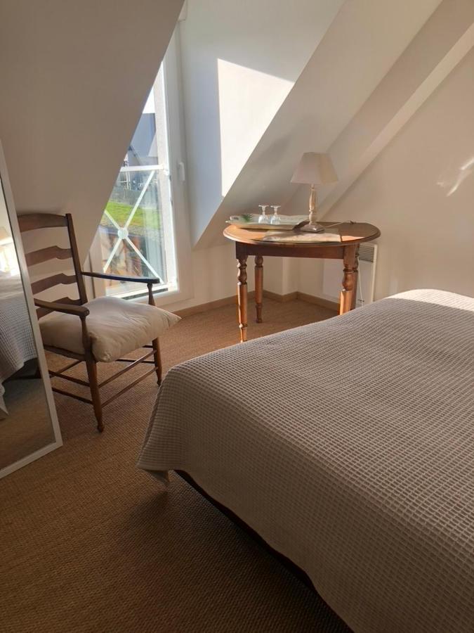 Bed and Breakfast Camélia rouge à Granville Extérieur photo
